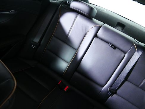 Used 2019 Chevrolet Impala Premier FWD image 12