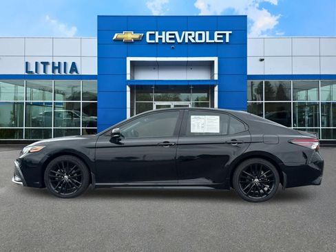 Used 2021 Toyota Camry XSE FWD image 5
