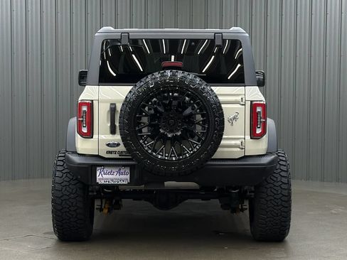 Used 2025 Ford Bronco Badlands AWD/4WD image 4