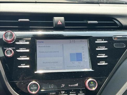 Used 2019 Toyota Camry SE w/ Convenience Package FWD image 12