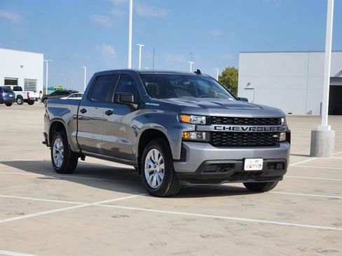 Used 2021 Chevrolet Silverado 1500 Custom image 2
