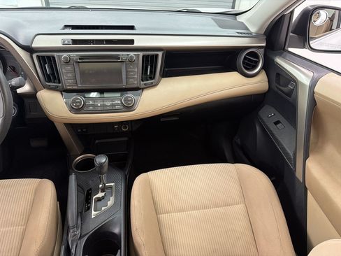 Used 2013 Toyota RAV4 XLE FWD image 31