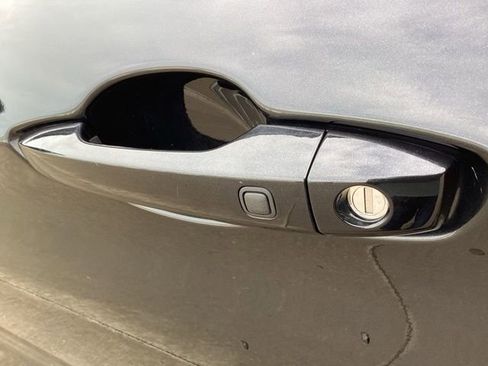 Used 2023 Mitsubishi Outlander SE image 23