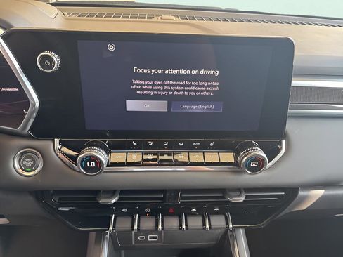 New 2026 GMC Canyon Elevation w/ Convenience Package image 9