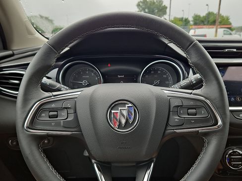 Used 2023 Buick Encore GX Select w/ Sport Touring Package FWD image 18