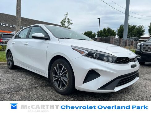 Used 2022 Kia Forte LXS FWD image 1