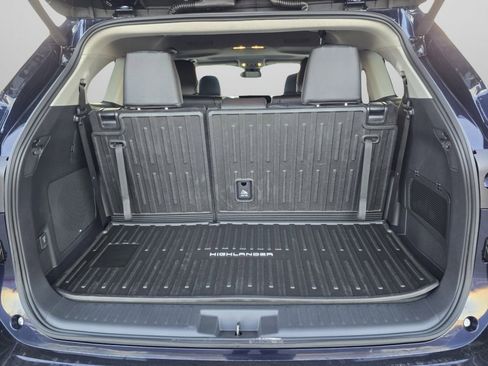 New 2026 Toyota Highlander Limited image 28