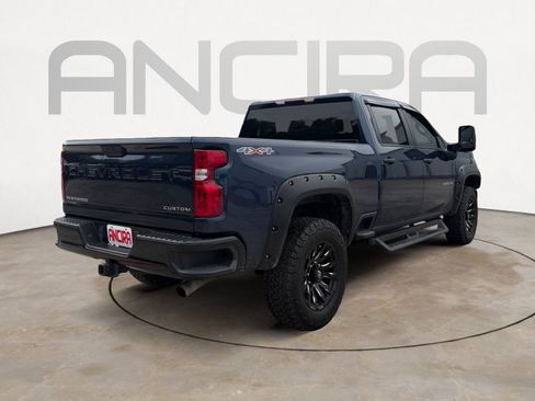 Used 2022 Chevrolet Silverado 2500 Custom w/ Custom Value Package AWD/4WD image 10