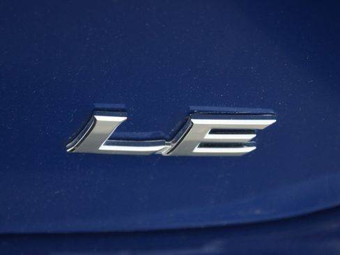 Used 2025 Toyota Camry LE w/ Convenience Package image 18