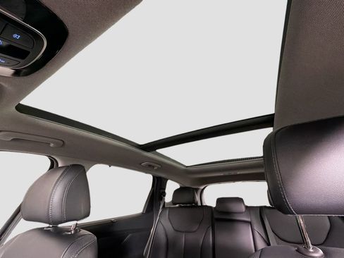 Used 2023 Hyundai Santa Fe Limited image 22