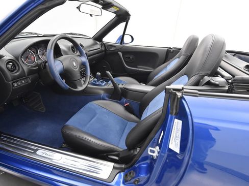 Used 1999 MAZDA MX-5 Miata 10th Anniversary Edition RWD image 24