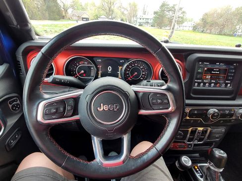 Used 2018 Jeep Wrangler Unlimited Rubicon image 12