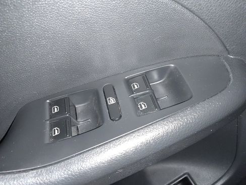 Used 2016 Volkswagen Jetta SE FWD image 27