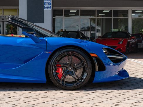 Used 2024 McLaren 750S Spider RWD image 36