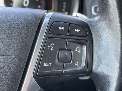 Used 2015 Volvo XC60 T6 w/ Proximity Package image 9