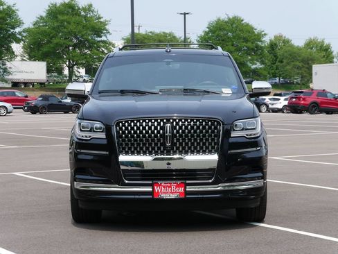 Used 2024 Lincoln Navigator Black Label AWD/4WD image 2