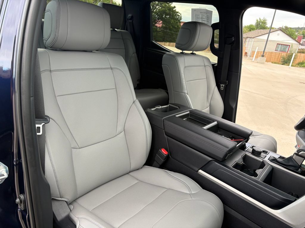Used 2026 Toyota Tundra SR5 w/ SR5 Premium Package AWD/4WD image 12