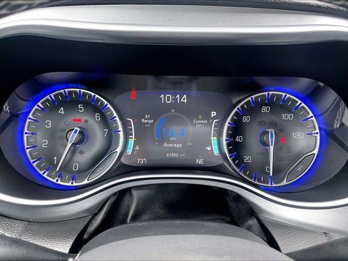Used 2018 Chrysler Pacifica Limited w/ S Appearance Package FWD image 25