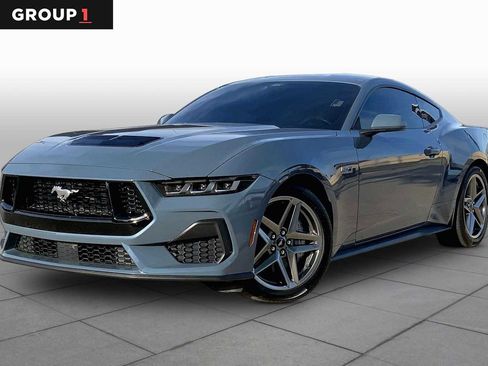 Used 2025 Ford Mustang GT image 1