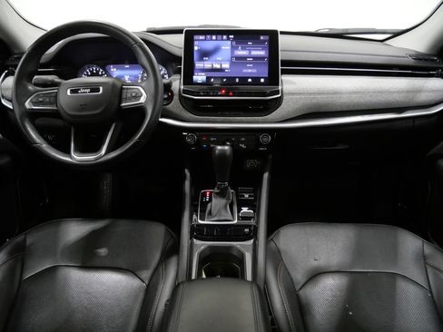 Used 2022 Jeep Compass Latitude w/ Sun and Sound Group AWD/4WD image 11
