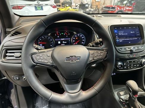 Certified 2023 Chevrolet Equinox RS image 14
