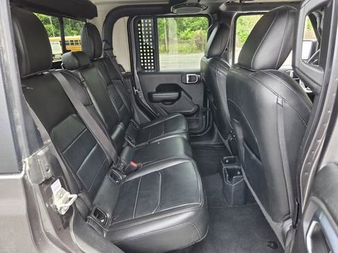 Used 2023 Jeep Gladiator Sport AWD/4WD image 14