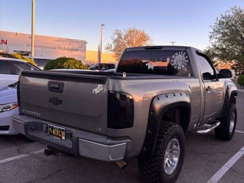 Used 2007 Chevrolet Silverado 1500 W/T w/ Towing Package image 10