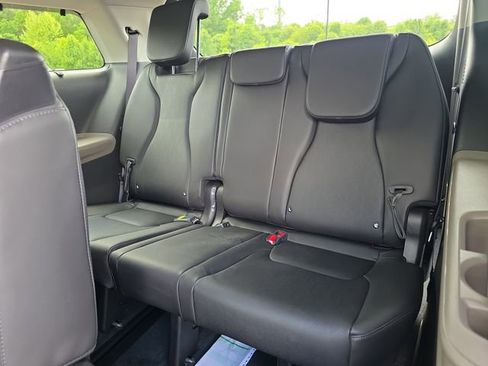 New 2026 Kia Carnival EX FWD image 6