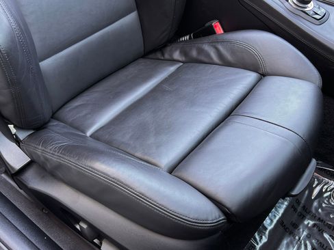 Used 2013 BMW M3 Convertible RWD image 32