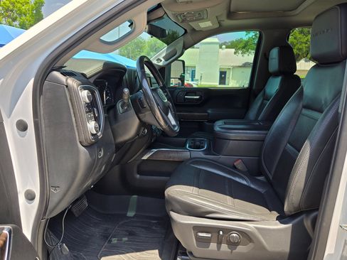 Used 2020 GMC Sierra 3500 Denali w/ Denali Ultimate Package AWD/4WD image 9