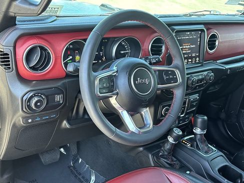 Used 2023 Jeep Wrangler Unlimited Rubicon 4xe AWD/4WD image 10
