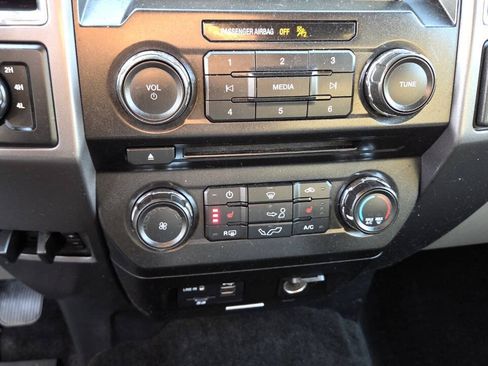 Used 2015 Ford F150 XLT w/ Equipment Group 302A Luxury AWD/4WD image 51