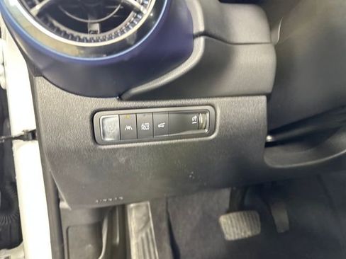 Used 2024 Chevrolet Equinox EV LT image 19