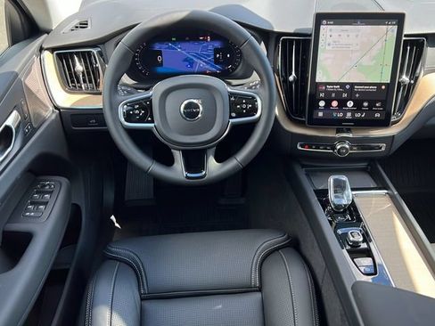 New 2026 Volvo XC60 B5 Ultra w/ Protection Package Premier AWD/4WD image 14