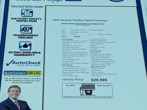 Used 2023 Chrysler Pacifica Touring-L image 13