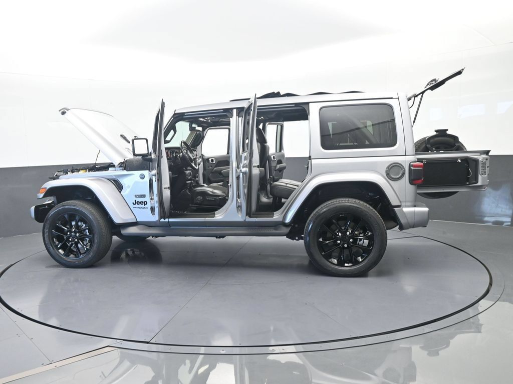 Used 2021 Jeep Wrangler Unlimited Sahara AWD/4WD image 74