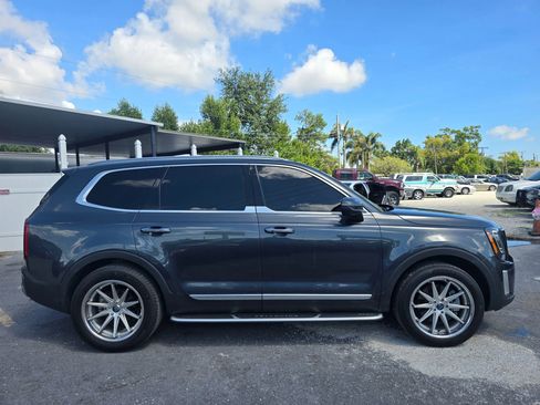 Used 2020 Kia Telluride S w/ S 8 Passenger Seating Package FWD image 5