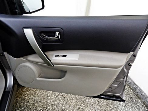 Used 2013 Nissan Rogue S w/ Special Edition Pkg AWD/4WD image 11