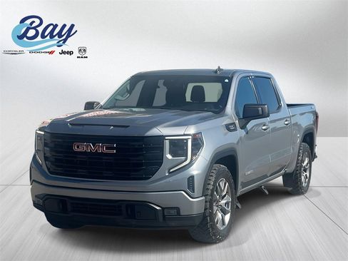 Used 2023 GMC Sierra 1500 Elevation image 1