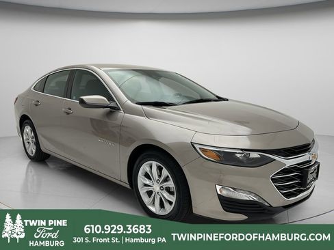Used 2024 Chevrolet Malibu LT FWD image 1