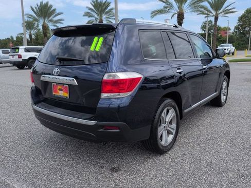 Used 2011 Toyota Highlander Limited w/ Tow Pkg FWD image 4
