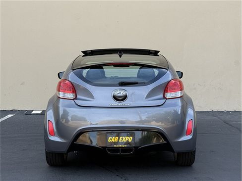 Used 2013 Hyundai Veloster w/ Style Pkg FWD image 5