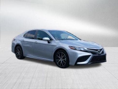 Used 2024 Toyota Camry SE w/ Convenience Package FWD image 2