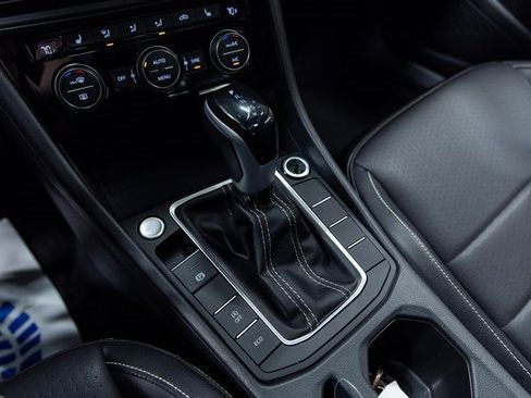 Used 2024 Volkswagen Jetta SE image 20