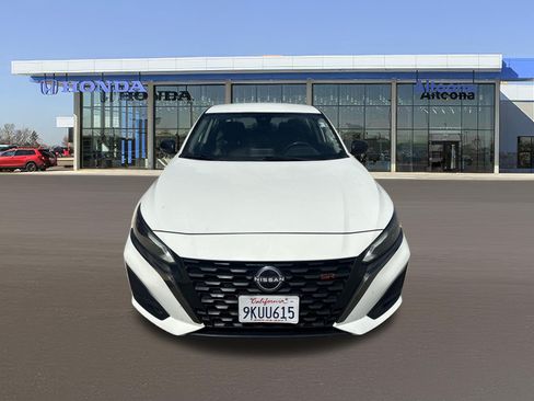 Used 2024 Nissan Altima 2.5 SR FWD image 7