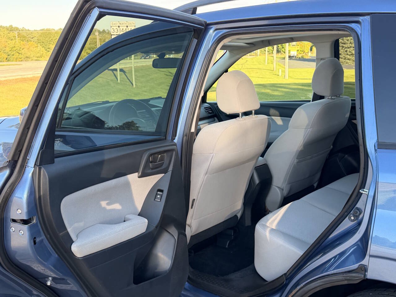 Used 2015 Subaru Forester 2.5i Premium AWD/4WD image 20