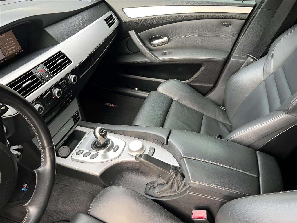 Used 2008 BMW M5 RWD image 13
