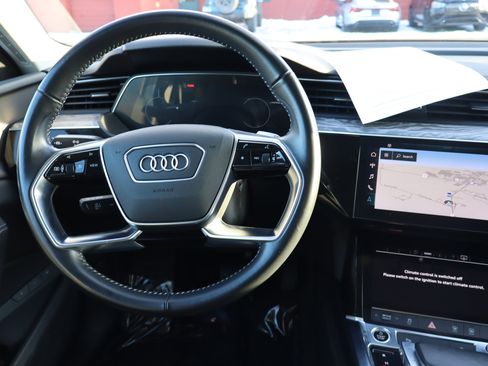 Used 2021 Audi e-tron Premium w/ Convenience Plus Package image 10