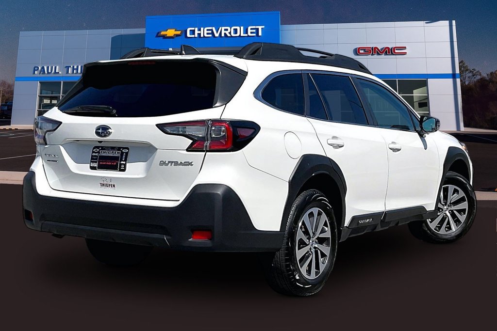 Used 2025 Subaru Outback Premium AWD/4WD image 7