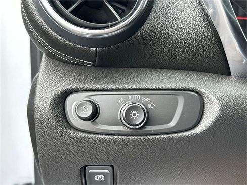 Used 2025 Chevrolet Blazer LT image 17